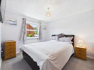 Bedroom- click for photo gallery